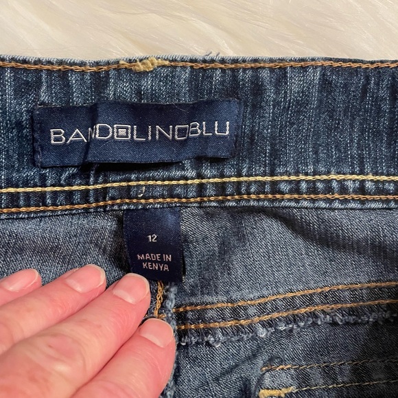 Bandolino Blu, Capris, Blue Jeans, Pockets, Rivets, Stretch, Size 12 - Picture 13 of 15